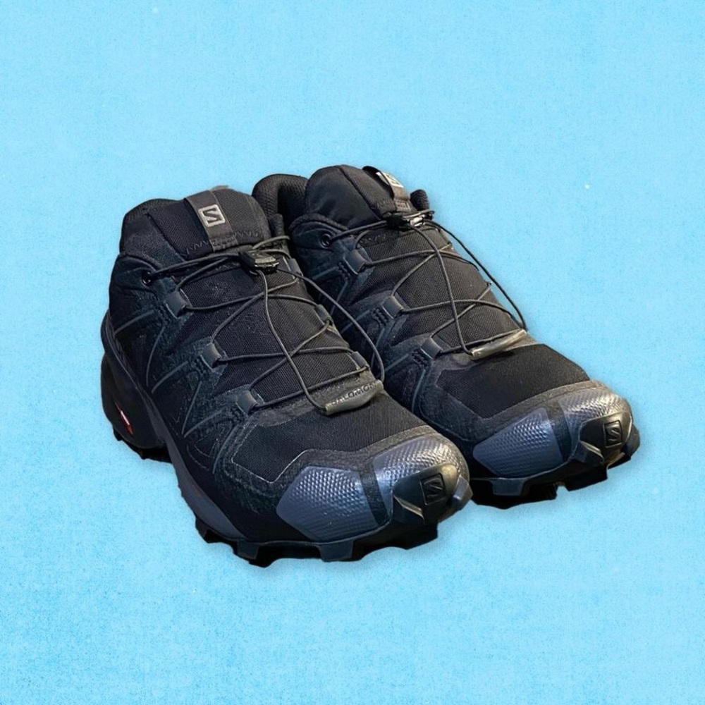 Salomon Speedcross 5 – Men’s 9.5 👟 Ready for Adventure!